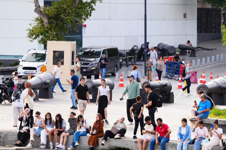 <p><span style="color:#B22222"><strong>İşte 2025 yılı sona ererken yeniden gündeme gelen il olacak ilçeler listesinin detayları…</strong></span></p>
