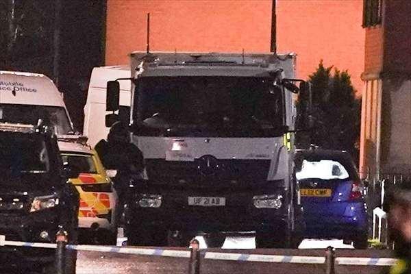 <p>Konunun terör olayı olarak ele alınmadığı kaydedilen açıklamada, çevreyi riske atacak bir durumun söz konusu olmadığı, tahliyelerin önlem amaçlı yapıldığı belirtildi.</p>

<p> </p>
