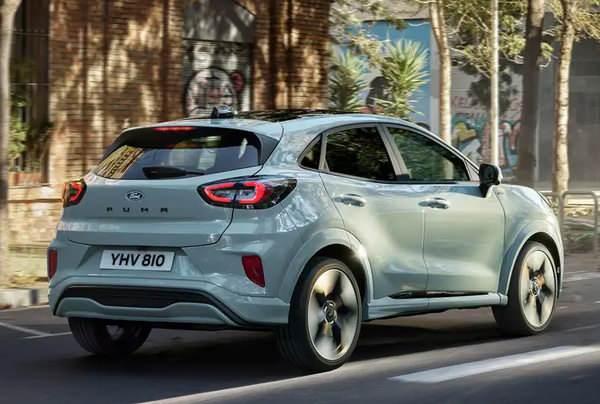 <p>Ford Puma Titanium</p>
