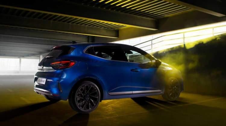 <p>Renault Clio evolution 1.0 TCe X-Tronic 90 hp&nbsp;</p>

<p>&nbsp;</p>
