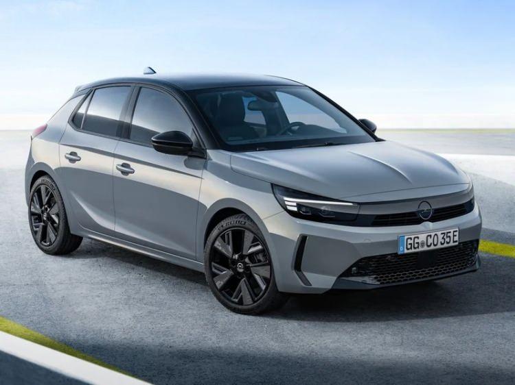 <p>Opel Corsa 1.2 100 HP Benzin MT6</p>

<p>&nbsp;</p>
