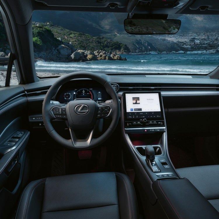 <p>Lexus LBX<strong> 2 milyon 800 bin lira</strong></p>

<p>&nbsp;</p>
