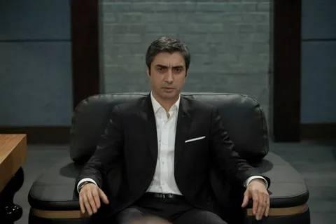 <p>Şaşmaz, geçmiş yıllarda yaptığı bir açıklamada, <strong><span style="color:#800080"><em>"397 bölüm oynadım, ömrümün 20 yılı bununla geçti. Değerli ancak çok yorucu bir işti. Bir ara verelim diye düşünmüştük. Artık tekrar istenmeye başladı dizi. Nasipse olacak."</em></span> </strong>sözleriyle dizinin hayranlarını heyecanlandırmış ancak proje hakkında sonraki süreçte yeni bir gelişme yaşanmamıştı.</p>
