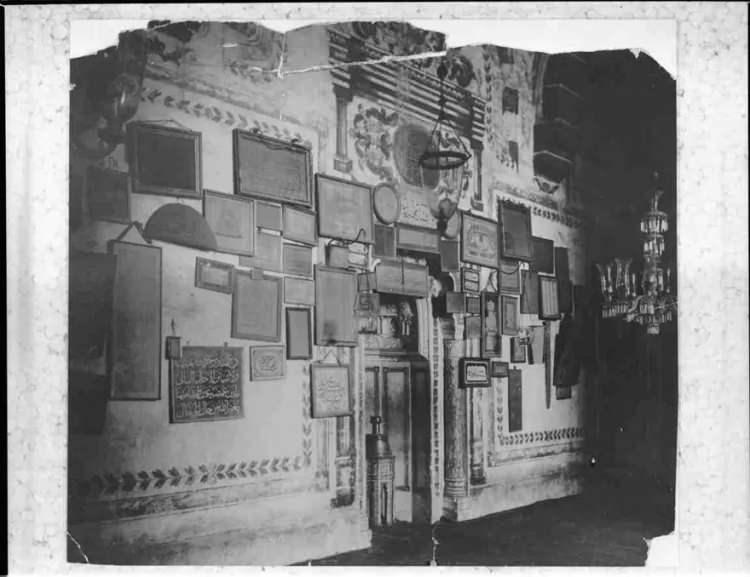 <p>Medine civarında Hazreti Hamza Camii'nin mihrabı</p>

<p> </p>
