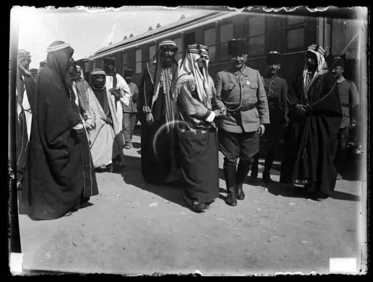 <p>Medine istasyonunda Fahreddin Paşa'nın karşılanışı ve yapılan g&ouml;steriler</p>

<p>&nbsp;</p>
