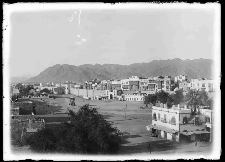 <p>Medine Menaha Meydanı</p>

<p>&nbsp;</p>
