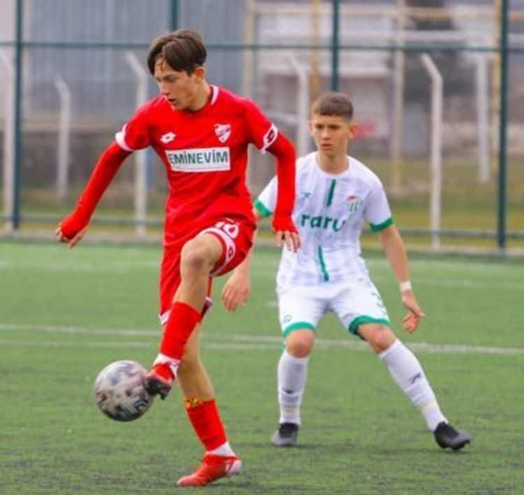 <p>12-İsmail Kalburcu (Boluspor)</p>
