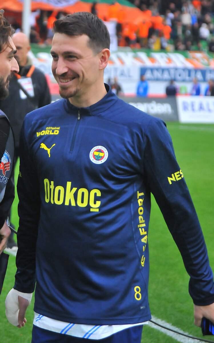 <p>43-Mert Hakan Yandaş &ndash; Futbolcu (Fenerbah&ccedil;e)</p>
