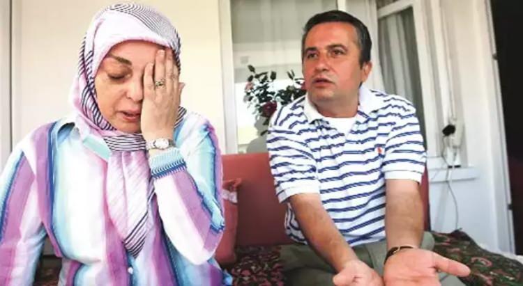 <p>Anne Karabulut'un başvurusundan sonra yürütülen soruşturmada, mahkeme belgeselin sosyal medya, televizyon, Netflix ve benzeri dijital platformlar gibi her türlü satış ve dağıtım mecrasında yayınlanmasını <strong>ihtiyati tedbir kararıyla durdurdu</strong>.</p>
