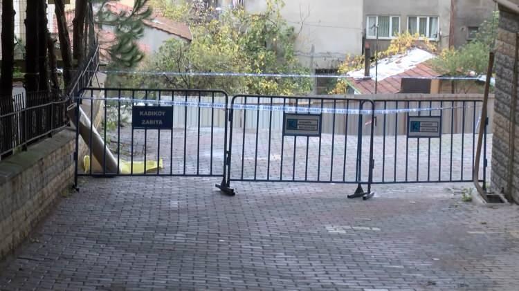 <p>Bina sakinlerinin ihbarı üzerine olay yerine itfaiye ve polis ekipleri sevk edildi. </p>
