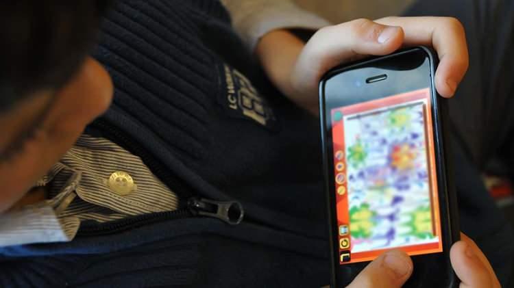 <p>Eğitim hakkının etkin biçimde kullanılabilmesinin ancak çağın gereklerine uygun bir altyapıyla mümkün olduğuna dikkatin çekildiği gerekçede, bu istisnanın devletin gençlere ve eğitime verdiği değerin somut bir yansıması olduğu, uzun vadede ülkenin beşeri sermayesinin güçlenmesine, nitelikli iş gücü kapasitesinin artmasına ve dijital dönüşüm stratejilerinin hızlanmasına katkı sağlayacağı kaydedildi.</p>
