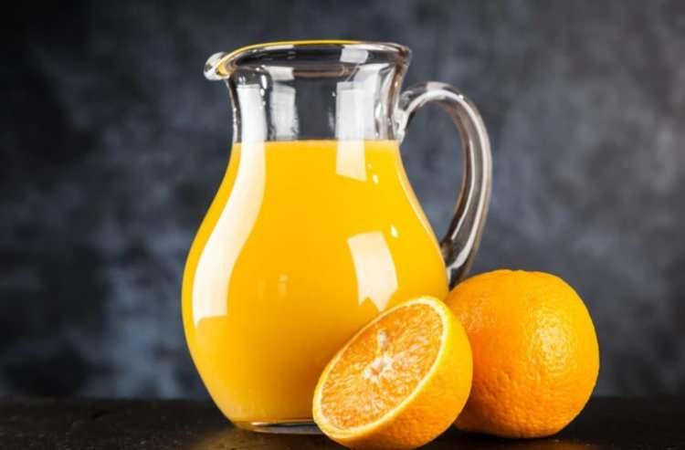 <p>Westminster Üniversitesi Kimyasal Patoloji alanında Kıdemli Öğretim Üyesi David C. Gaze, yaptığı açıklamada portakal suyunun tüketiminin insan vücudunda ne tür değişimlere neden olduğunu araştırmalardan örneklerle anlattı.</p>
