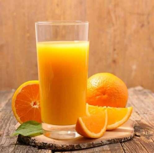 <p><span style="color:#B22222"><strong>2 AY BOYUNCA İÇTİLER</strong></span></p>

<p> </p>

<p>Yapılan araştırmada, yetişkinler iki ay boyunca her gün 500 ml saf pastörize portakal suyu içtiler.</p>
