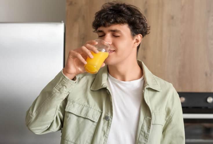 <p>Bu değişimler, düzenli portakal suyu tüketiminin genç yetişkinlerde tansiyonu düşürdüğünü gösteren daha önceki bulgularla uyumlu.</p>
