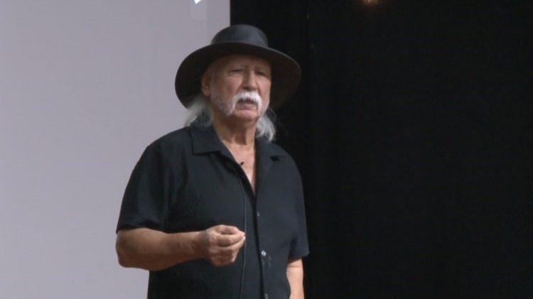 <p><strong>Son dönemlerde yaptığı açıklamalarla sık sık gündeme gelen deprem bilimci Prof. Dr. Şener Üşümezsoy, Özlem Esra Ada'nın sunduğu "Pembe Masa" programının bu haftaki konuğu oldu.</strong></p>
