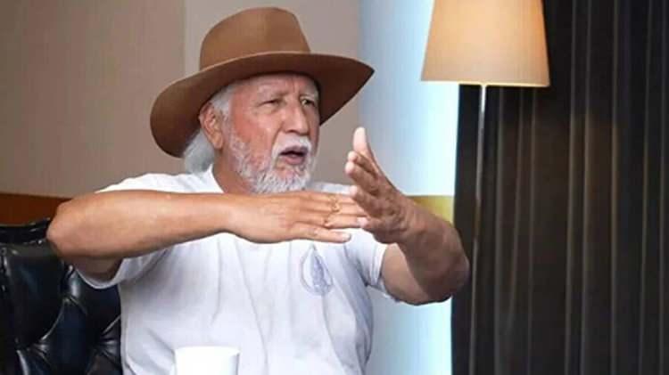 <p><span style="color:#FF0000"><strong>"SURVİVOR'IN BENİM AÇIMDAN BİR ZORLUĞU OLMAZ"</strong></span></p>

<p><strong>Samimi açıklamalarda bulunan Üşümezsoy'un Acun Ilıcalı itirafı ise geniş yankı uyandırdı. Ekranların reyting rekortmeni 'Survivor Türkiye'ye sayılı günler kala, programa katılmayı düşünüp düşünmediği sorulan Üşümezsoy, "Elbette giderim. Survivor’ın benim açımdan bir zorluğu olmaz." yorumunda bulundu.</strong></p>
