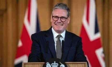 <p><strong><span style="color:#B22222">7)  BİRLEŞİK KRALLIK </span> |  YÜZDE 25</strong></p>

<p> </p>

<p>Bir NATO üyesi ve nükleer bir güç olarak Birleşik Krallık bir hedef olacaktır ve yüksek nüfus yoğunluğu hayatta kalma şansını sınırlamaktadır. Sığınaklar biraz umut veriyor.</p>
