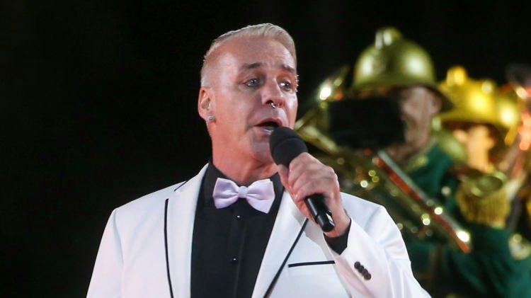 <p><strong>Konser öncesi İstanbul'un tadını çıkarmayı ihmal etmeyen dünyaca ünlü yıldız, şehrin tarihi ve doğal güzelliklerini keşfe çıktı.</strong></p>
