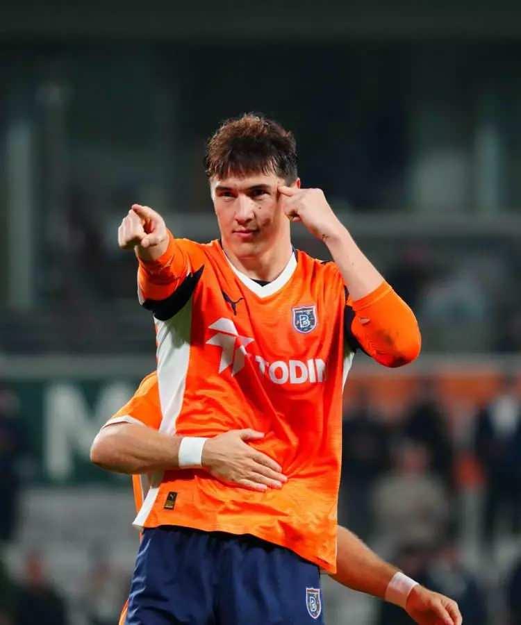 <p>2- Eldor Shomurodov | 14 maç - 10 gol<br />
<br />
* Başakşehir</p>
