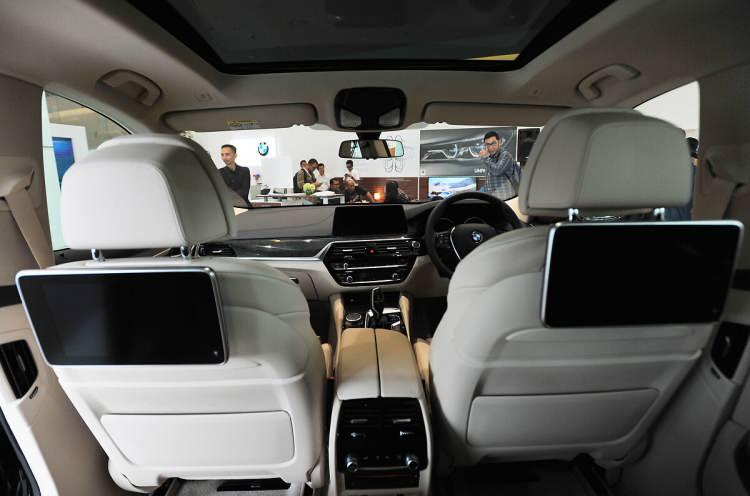 <p><span style="color:#B22222"><strong>MANİSA </strong></span></p>

<p> </p>

<p>BMW</p>

<p> </p>
