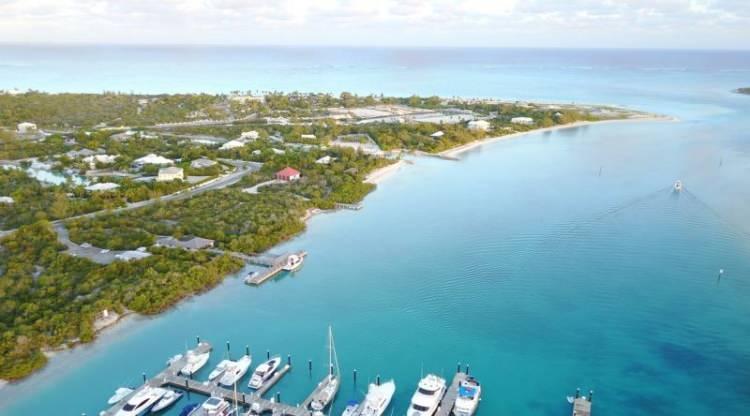 <p><span style="color:inherit"><strong><span style="color:rgb(178, 34, 34)">9) TURKS AND CAICOS ADALARI</span>  |  Britanya Denizaşırı Toprakları</strong></span></p>

<p> </p>
