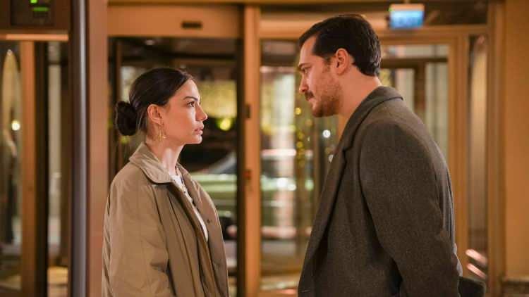 <p><strong>Eşref Rüya</strong></p>

<p><strong>Squid Game</strong></p>

<p><strong>Gassal</strong></p>

<p><strong>Uzak Şehir</strong></p>

<p><strong>Kral Kaybederse</strong></p>
