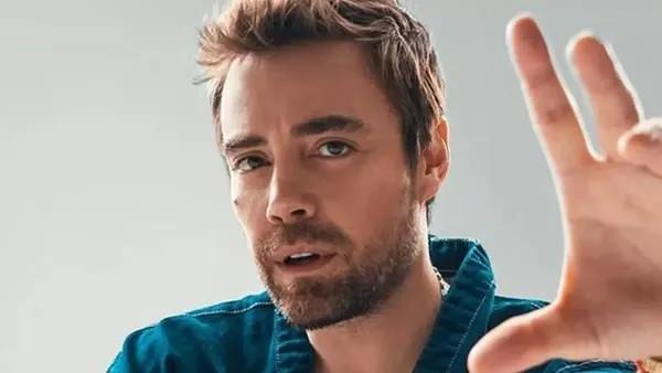 <p>Ünlü sanatçıların sahneye çıkacağı bazı otellerde rezervasyonlar dolarken, sanatçısız yılbaşı programı hazırlanan otellerde yüzde 20'yi bulan erken rezervasyon indirim fırsatı da sunuluyor.</p>
