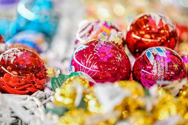 <p>Tur operatörleri ve otellerin iç pazara yönelik yılbaşı tatil programı 31 Aralık Çarşamba günü başlayıp, 4 Ocak Pazar'a kadar 5 gün sürecek.</p>
