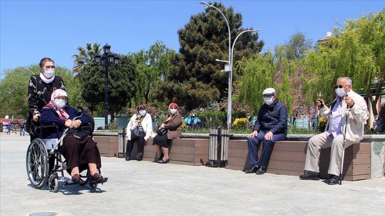 <p><strong>EMEKLİ, MEMUR VE ASGARİ ÜCRETTE İSE TABLO ŞU ŞEKİLDE</strong></p>
