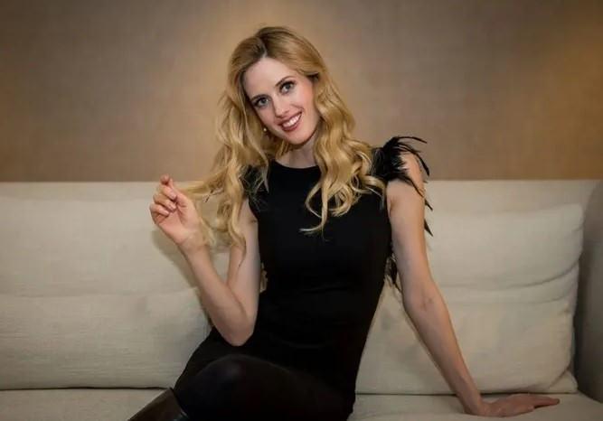 <p>'Öyle Bir Geçer Zaman Ki' dizisindeki performansıyla geniş kitlelerin hafızasına kazınan, Almanya doğumlu ünlü oyuncu Wilma Elles, yıllardır sürdürdüğü yatırımlarıyla da dikkat çekiyor. </p>
