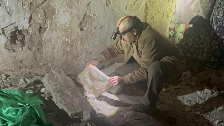 <p>Batman'ın Sason ilçesine bağlı Karameşe köyü Gömek Yaylası'nda köylüler tarafından tesadüfen yeraltı camisi bulundu.</p>
