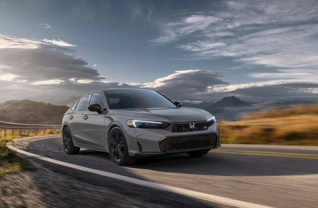 <p><span style="color:#B22222"><strong>2025'TE YILIN ARABASI ÖDÜLÜNÜ ALAN ARAÇ BELLİ OLDU!</strong></span></p>

<p> </p>

<p>New York Uluslararası Otomobil Fuarı'nda Nisan 2025'te açıklandı. <strong>İşte 2025'in en iyi arabası...</strong></p>
