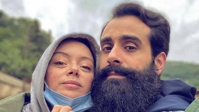 <p><strong>Kısa bir süre önce açılan ve ruhsat konusundaki tartışmalar sebebiyle sık sık gündemde yer alan mekanın yönetimine ateş püsküren Türkmen, sosyal medya hesabından yaptığı paylaşımla yaşananları anlattı.</strong></p>
