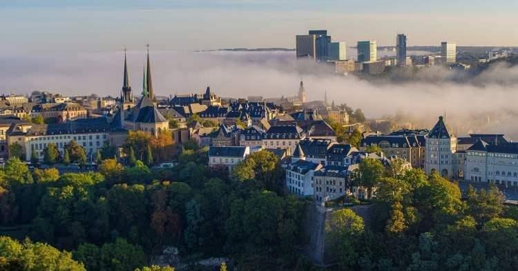 <p><span style="color:#B22222"><strong>7)&nbsp; L&Uuml;KSEMBURG</strong></span></p>
