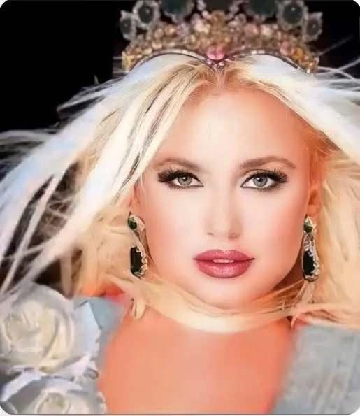 <p><span style="color:#800080"><strong>2- BANU ALKAN</strong></span></p>

<p>&nbsp;</p>

<p>T&uuml;rk sinemasının efsanevi ismi <strong>Banu Alkan</strong>, <strong>23 Ocak 2025</strong> tarihinde y&uuml;ksek tansiyon ve şeker hastalığı nedeniyle hastaneye kaldırıldı. Tedavi s&uuml;reci başarılı bir şekilde tamamlanarak, Alkan evinde istirahat etmek &uuml;zere taburcu oldu ve sağlık durumu normale d&ouml;nd&uuml;.</p>
