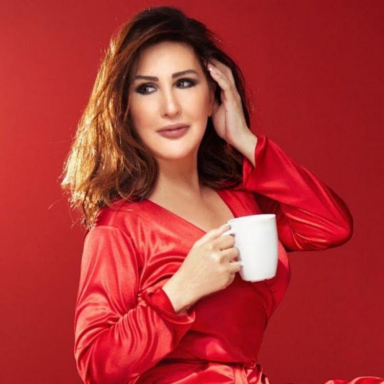 <p><span style="color:#800080"><strong>8- N&Uuml;KHET DURU</strong></span></p>

<p>&nbsp;</p>

<p>T&uuml;rk m&uuml;ziğinin duayen ismi <strong>N&uuml;khet Duru</strong>, <strong>6 Ekim 2025</strong> tarihinde bir akrep sokması nedeniyle hastaneye kaldırıldı. Tedavisi başarıyla tamamlanan şarkıcı, sağlık durumu iyi olduğu i&ccedil;in taburcu edildi.</p>
