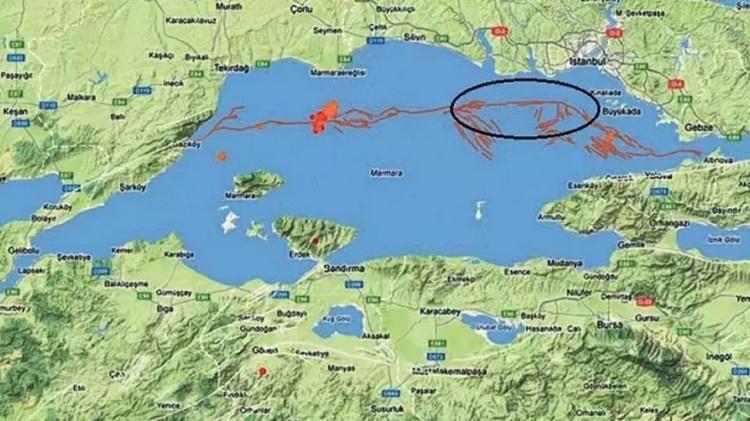 <p>Bu durumun, beklenen İstanbul depreminin zamanını &ouml;ne &ccedil;ekebileceği y&ouml;n&uuml;nde bilimsel g&ouml;r&uuml;şler bulunduğunu ifade etti.</p>
