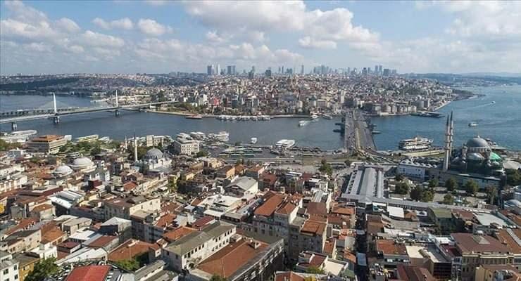 <p>Bilimsel &ccedil;alışmaların hakemli ve veriye dayalı olduğunun altını &ccedil;izen T&uuml;ys&uuml;z, sosyal medyada yapılan <strong>&ldquo;Marmara&rsquo;da deprem olmayacak&rdquo;</strong> y&ouml;n&uuml;ndeki paylaşımların bilimsel karşılığı olmadığını s&ouml;yledi. Marmara&rsquo;da son b&uuml;y&uuml;k depremin 1766 yılında yaşandığını hatırlatan T&uuml;ys&uuml;z, art&ccedil;ıların doğuya ilerlemesinin bu b&ouml;lgede yeniden stres biriktiğine işaret ettiğini kaydetti.</p>

<p>&nbsp;</p>
