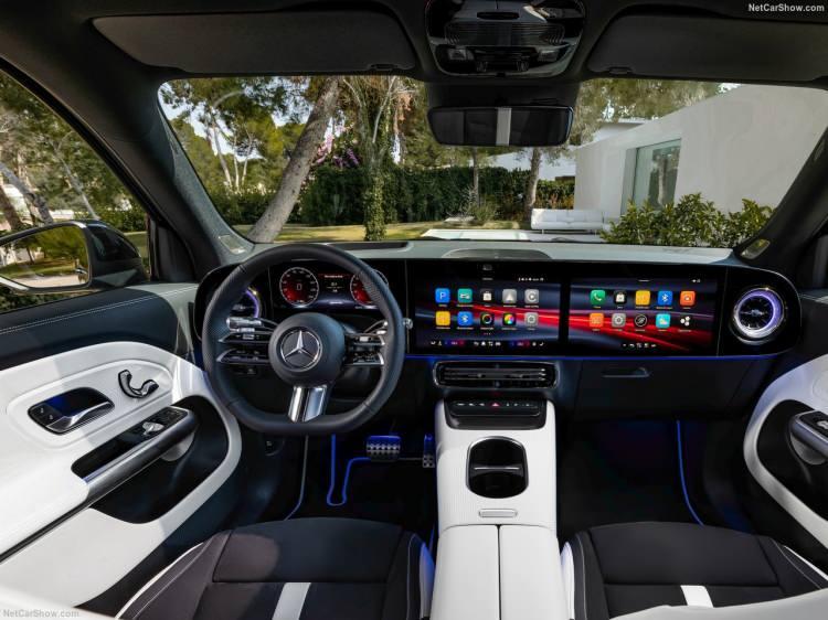 <p>Yeni GLB, hem 5 koltuklu hem de 7 koltuklu seçeneklerle geliyor</p>
