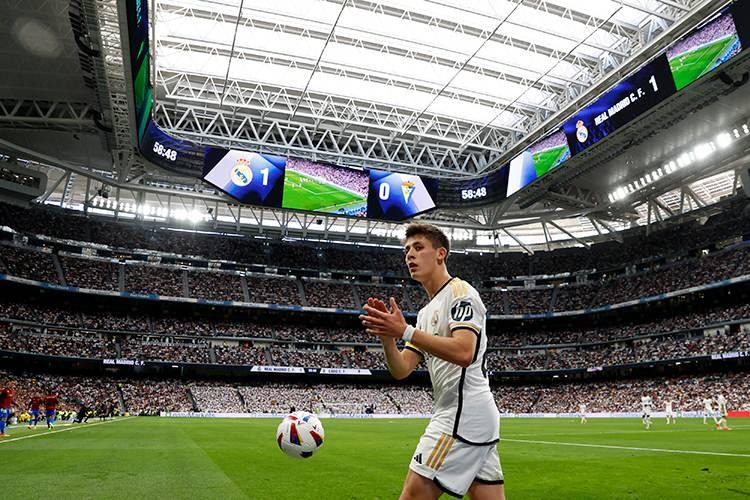 <p>Transfermarkt, İspanya LaLiga’da forma giyen futbolcuların piyasa değerlerini güncelledi. Arda Güler, fiyatı en çok artan oyuncu oldu.</p>
