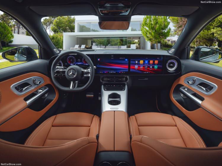 <p>Mercedes, tamamen yenilenen 2026 GLB’yi görücüye çıkardı.</p>
