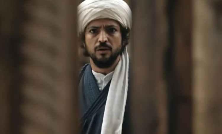 <p><strong>İkisini birlikte, paralel götürmeye çalıştım. Çünkü İmam Gazali’yi anlamak için önce Kur'an-ı Kerim'i anlamam gerekiyordu" demişti.</strong></p>
