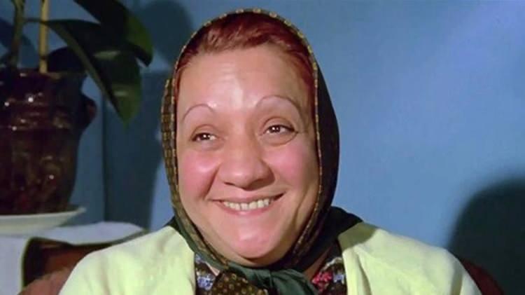 <p><strong>BKM Film</strong> imzası taşıyan ve &Ccedil;ağan Irmak'ın y&ouml;netmenliğini yaptığı <strong>Adile</strong> filmi, vizyon yolculuğuna hızlı bir giriş yaptı.</p>
