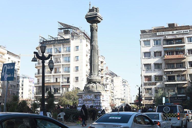 <p><span style="color:rgb(178, 34, 34)"><strong>SURİYE'DEKİ GAYRİMENKULLER</strong></span></p>

<p> </p>

<p>Suriye'de ve daha önce yurtdışında edinilmiş mülkler, Şam ve Lazkiye'deki mülkler dahil.</p>
