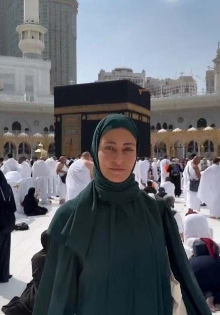 <p><strong>İsmiyle ilgili gerçeği de yıllar sonra ilk kez açıklayan Türk, "Tuğba" isminin rahmetli babaannesi tarafından umre ziyaretinde konulduğunu söyledi.</strong></p>
