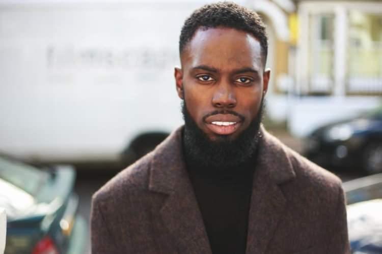 <p><strong>&Ccedil;arpmanın ardından durmak yerine hızla olay yerinden uzaklaşan sanat&ccedil;ı, olaydan yaklaşık 4 saat sonra evinde g&ouml;zaltına alındı. Gen&ccedil; Tamang ise, ağır yaralı olarak kaldırıldığı hastanede verdiği iki g&uuml;nl&uuml;k yaşam savaşını kaybetti.</strong></p>
