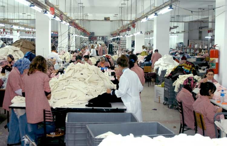 <p><span style="color:#B22222"><strong>8- Konfeksiyon iş&ccedil;isi </strong></span></p>

<p>&nbsp;</p>

<p>36 bin 392 kişi&nbsp;</p>
