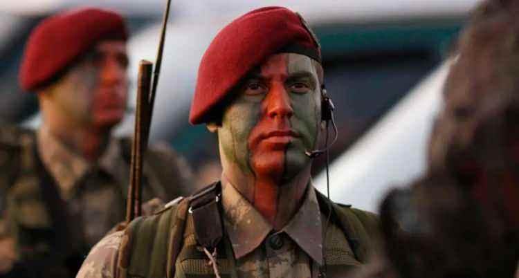 <p><span style="color:#B22222"><strong>BORDO BERELİLER'İN LİSTEDEKİ KONUMU ORTAYA ÇIKTI!</strong></span></p>

<p> </p>

<p>Uluslararası saygın kaynaklar olan 24/7 Wall St, SouthWestJournal ve Special Ops Magazine'den derlenen veriler ışığında yapılan analizler sonucunda, dünyanın en güçlü özel kuvvetleri belirlendi. Yayınlanan güncel liste, küresel çapta öne çıkan birlikleri gözler önüne serdi. Toplam 25 özel kuvvet birliğinin bulunduğu bu sıralamada, Türkiye'nin yurt içi ve yurt dışı operasyonlarında kritik görevler üstlenen Bordo Bereliler, kayda değer bir konum elde etti.</p>
