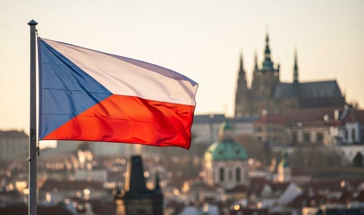 <p><span style="color:#B22222"><strong>20)&nbsp; &Ccedil;EK CUMHURİYETİ</strong></span></p>
