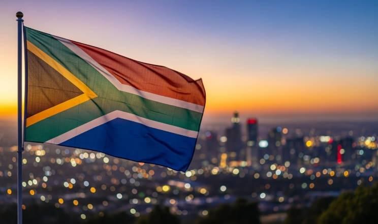 <p><span style="color:#B22222"><strong>15)&nbsp; G&Uuml;NEY AFRİKA</strong></span></p>
